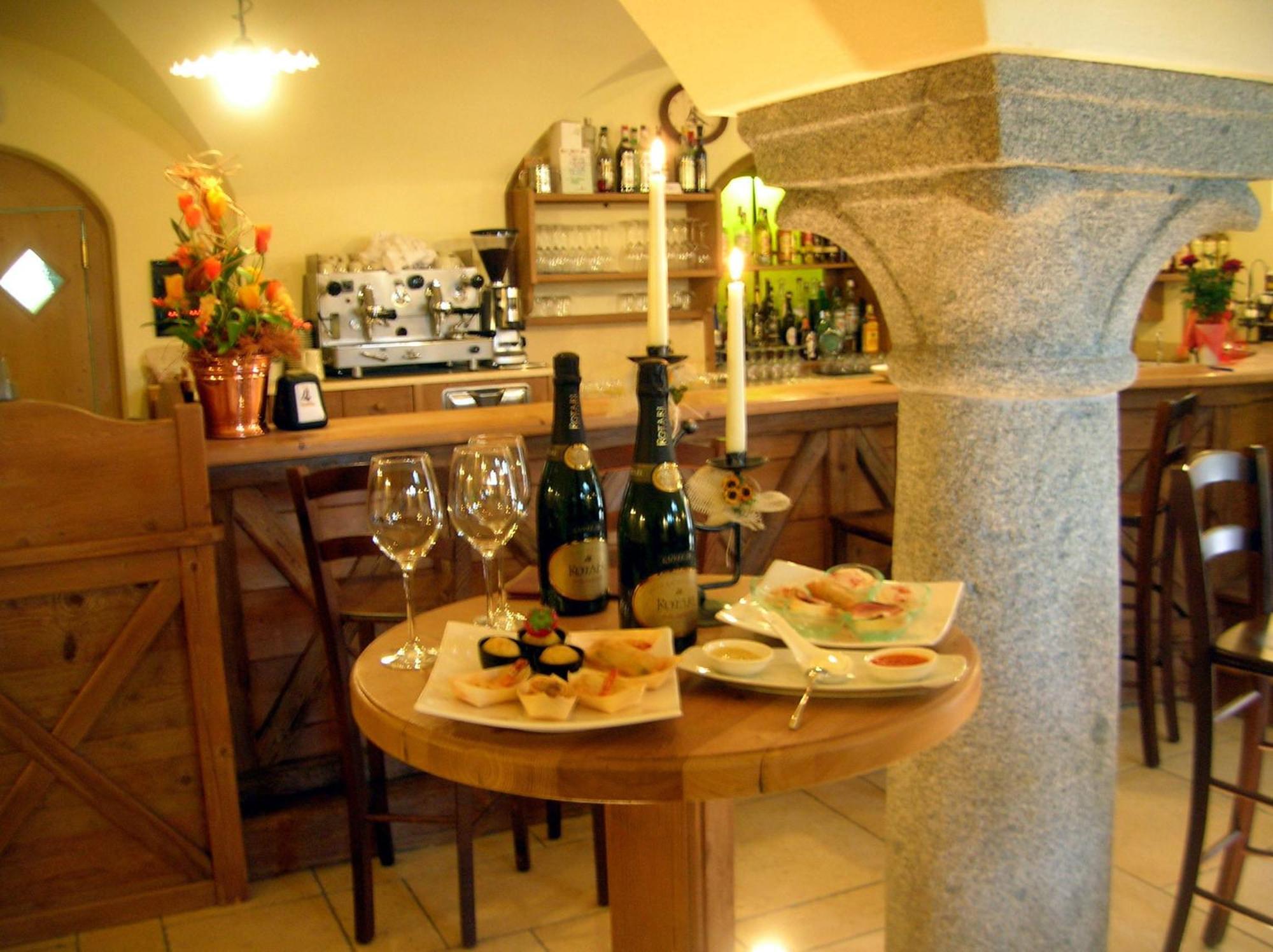 Locanda Borgo Chiese Castel Condino Luaran gambar